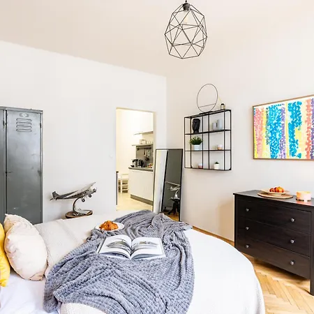 Days - Wtih Fast Wifi And Barrier Free Access In New Town Lejlighed Prag