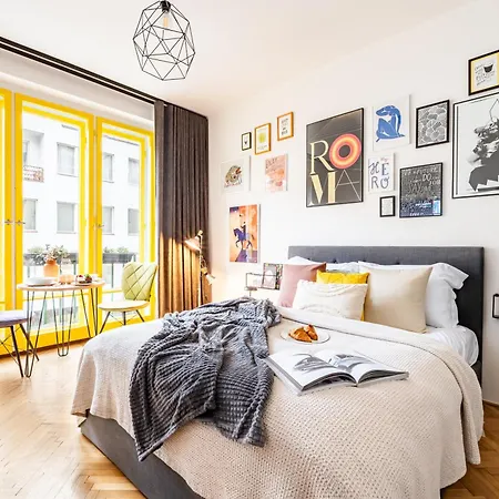Days - Wtih Fast Wifi And Barrier Free Access In New Town * Prague